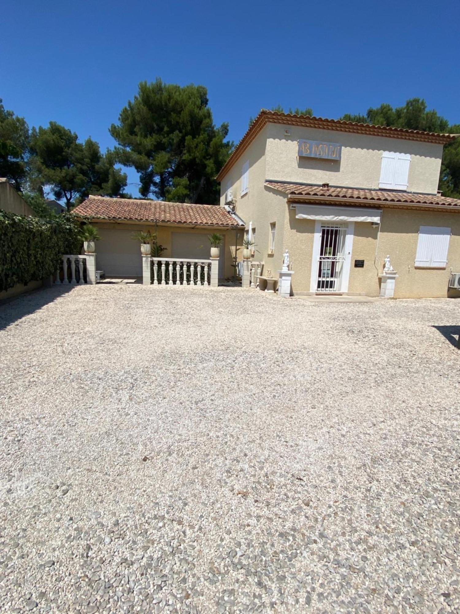 Suite Spa Acces Autonome Beaucaire  Εξωτερικό φωτογραφία